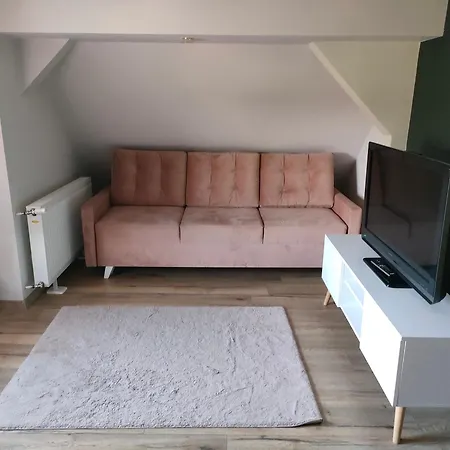 Na Poddaszu Pola Apartment *